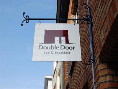 фото отеля Double Door B&B