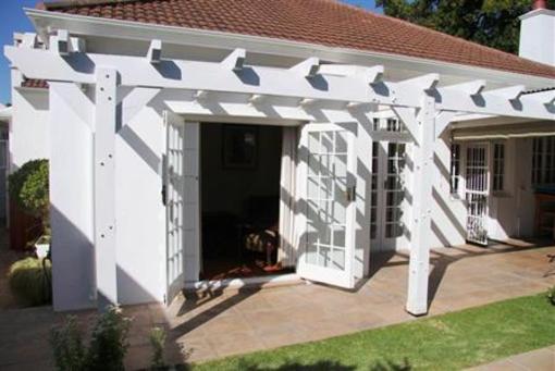 фото отеля 5 Camp Street Guesthouse & Self-Catering
