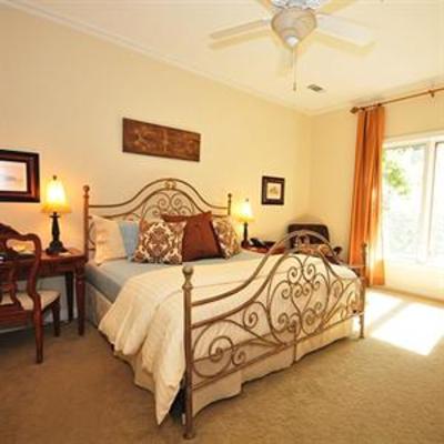 фото отеля The Wildwood Inn