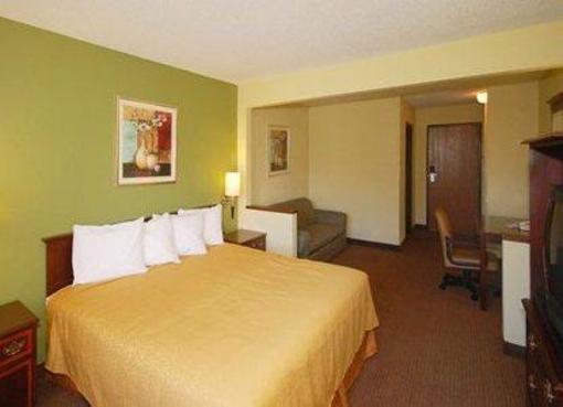 фото отеля Quality Inn East Evansville (Indiana)