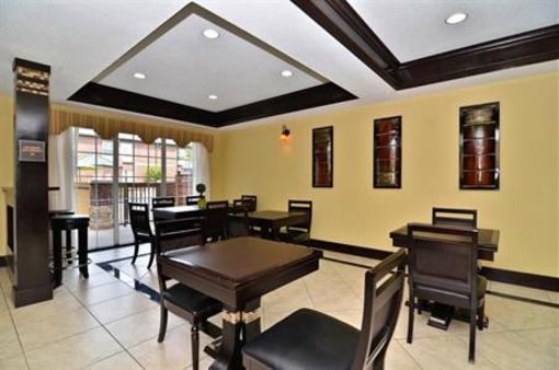 фото отеля Best Western Plus Addison Galleria Hotel