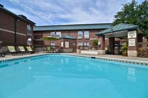 фото отеля Best Western Plus Addison Galleria Hotel