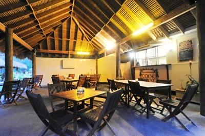 фото отеля Airlie Cove Resort And Van Park