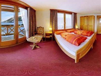 фото отеля Hotel Alpenhof Oberwald