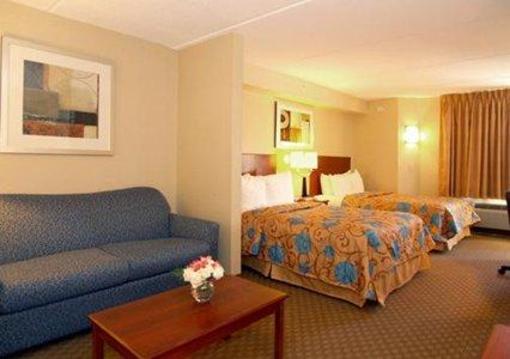 фото отеля Sleep Inn & Suites Rehoboth Beach Area