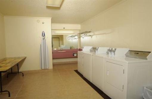 фото отеля Branson Yellow Rose Inn and Suites
