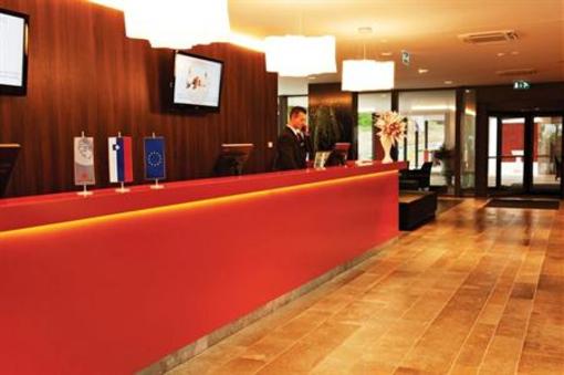 фото отеля Hotel Zdraviliski Dvor