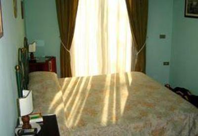 фото отеля Soggiorno Paradiso Bed & Breakfast Naples