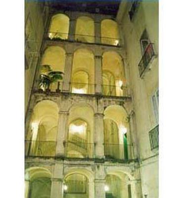 фото отеля Soggiorno Paradiso Bed & Breakfast Naples