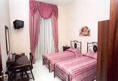 фото отеля Soggiorno Paradiso Bed & Breakfast Naples