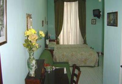 фото отеля Soggiorno Paradiso Bed & Breakfast Naples