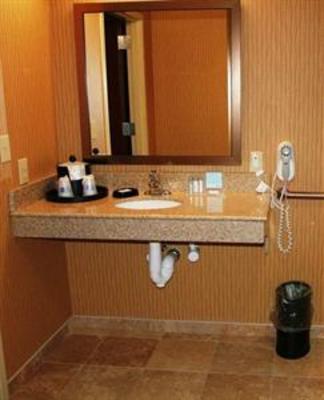 фото отеля Hampton Inn and Suites Woodstock VA