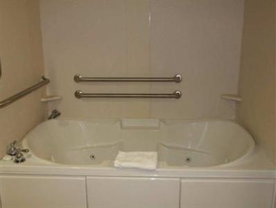 фото отеля Hampton Inn and Suites Woodstock VA