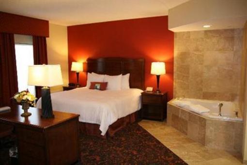 фото отеля Hampton Inn and Suites Woodstock VA