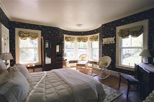 фото отеля Hawthorn Inn