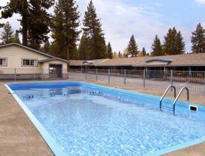 фото отеля Days Inn Lake Tahoe Ski Resort Golf Area