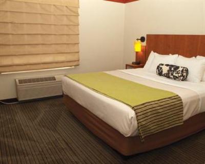 фото отеля La Quinta Inn & Suites Austin Airport