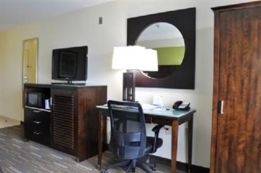 фото отеля Holiday Inn Express South - National City