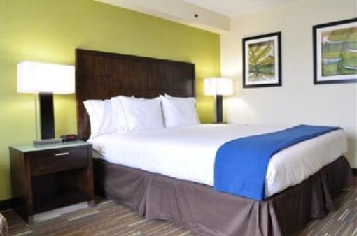 фото отеля Holiday Inn Express South - National City