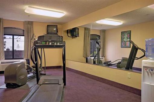 фото отеля Holiday Inn Express South - National City