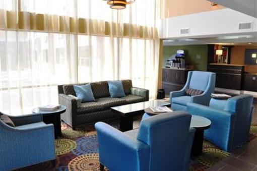 фото отеля Holiday Inn Express South - National City