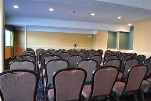 фото отеля Holiday Inn Express South - National City