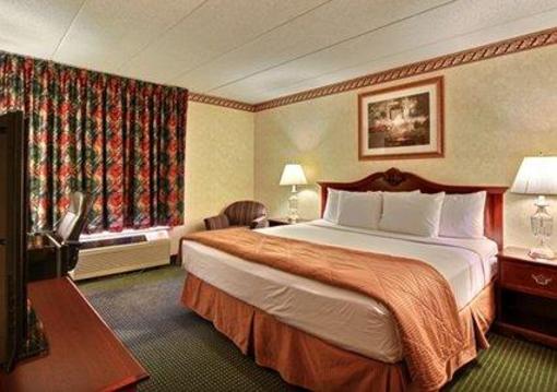 фото отеля Comfort Inn Airport Grand Rapids