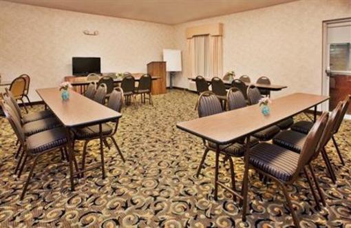 фото отеля Holiday Inn Express Hotel & Suites Hannibal