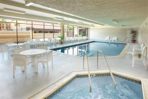 фото отеля Anaheim Desert Inn and Suites