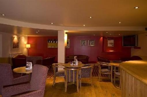 фото отеля Premier Inn Inverness Centre (Milburn Rd)