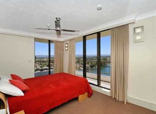 фото отеля Alexander Holiday Apartments Gold Coast