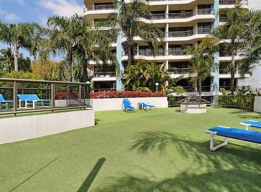фото отеля Alexander Holiday Apartments Gold Coast