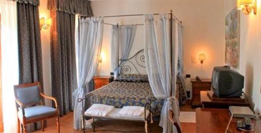 фото отеля Fattoria La Palazzina Hotel Radicofani