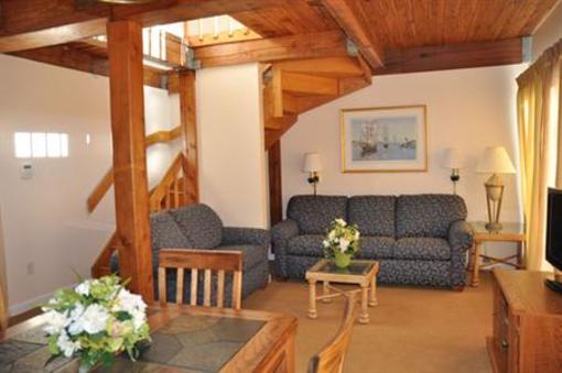 фото отеля Newport Bay Club & Hotel