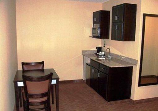 фото отеля Quality Suites Warner Robins Robins AFB