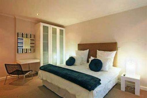 фото отеля Primi Oxford House Apartments Cape Town