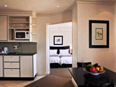 фото отеля Primi Oxford House Apartments Cape Town