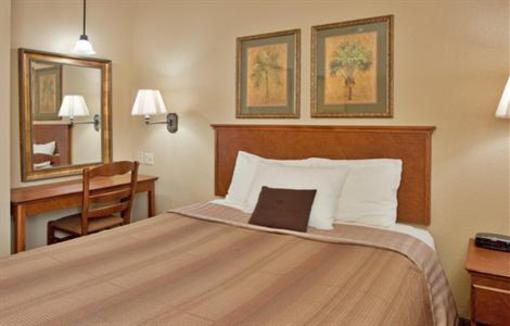 фото отеля Candlewood Suites St Robert
