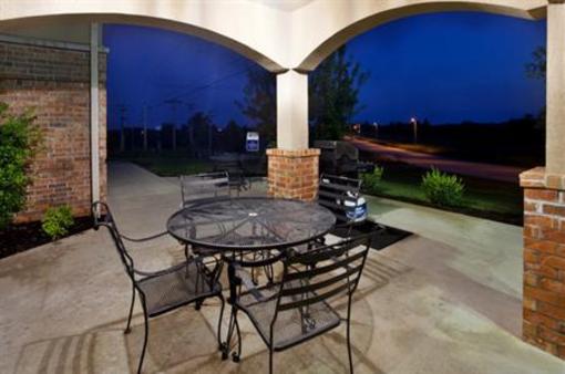 фото отеля Candlewood Suites St Robert