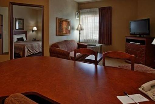 фото отеля Candlewood Suites St Robert