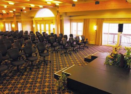 фото отеля Taboo Resort Golf and Spa Gravenhurst