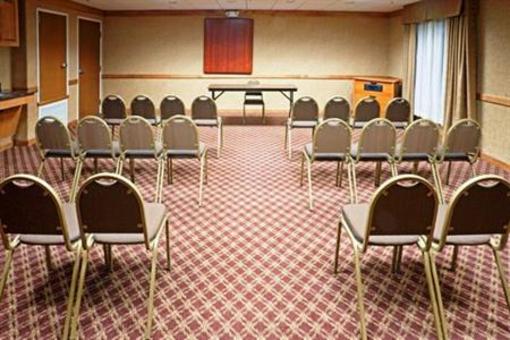 фото отеля Holiday Inn Express Hotel & Suites Bastrop
