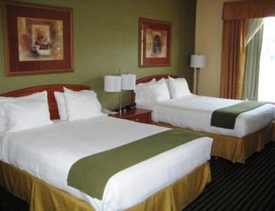 фото отеля Holiday Inn Express Hotel & Suites Bastrop