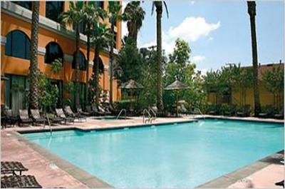 фото отеля Crowne Plaza Anaheim - Garden Grove