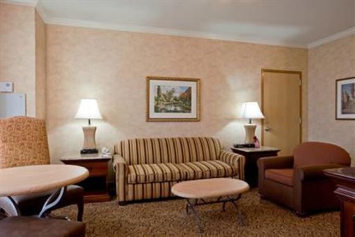 фото отеля Crowne Plaza Anaheim - Garden Grove
