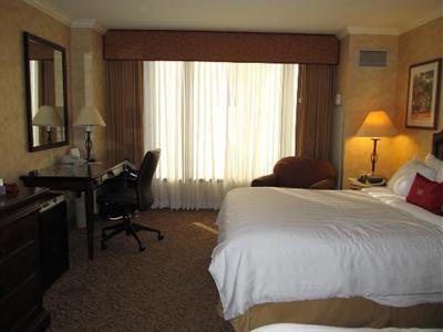 фото отеля Crowne Plaza Anaheim - Garden Grove