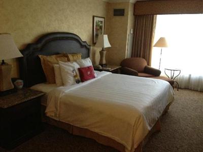 фото отеля Crowne Plaza Anaheim - Garden Grove