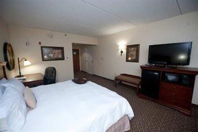 фото отеля Hampton Inn Richmond North / Ashland