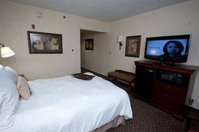 фото отеля Hampton Inn Richmond North / Ashland