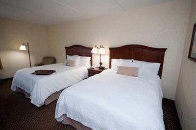 фото отеля Hampton Inn Richmond North / Ashland